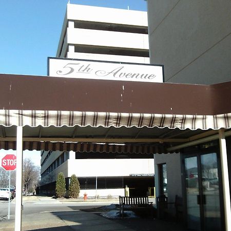 5Th Avenue Inn & Suites Rochester Bagian luar foto