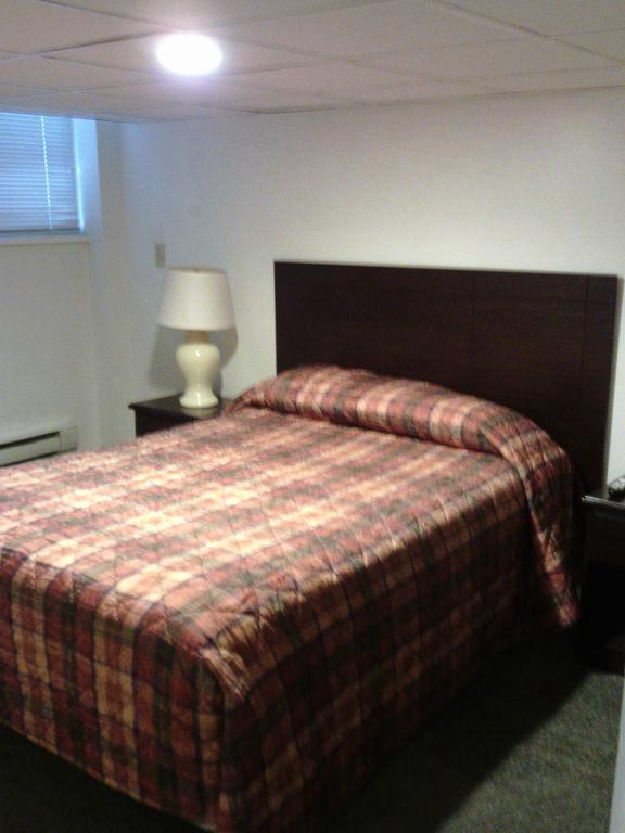 5Th Avenue Inn & Suites Rochester Bagian luar foto