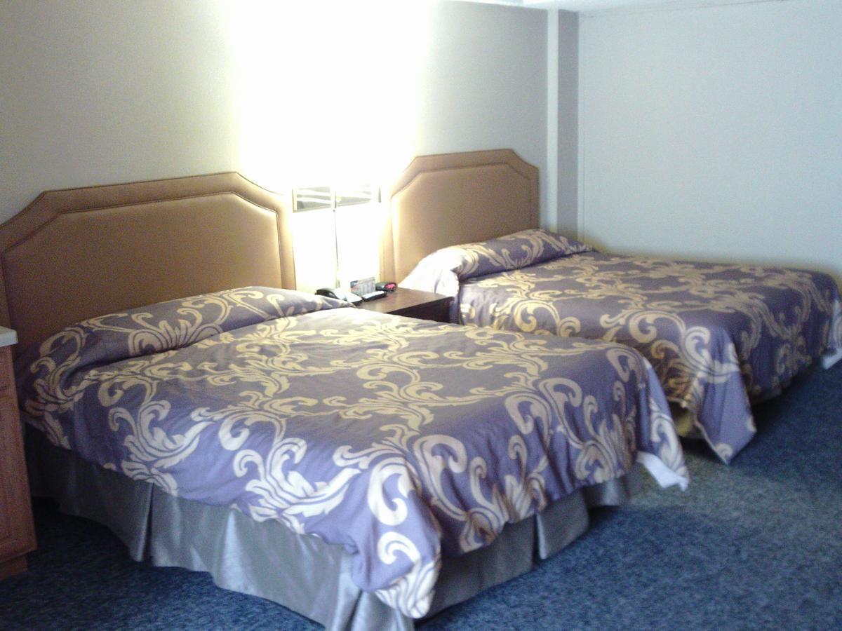 5Th Avenue Inn & Suites Rochester Bagian luar foto