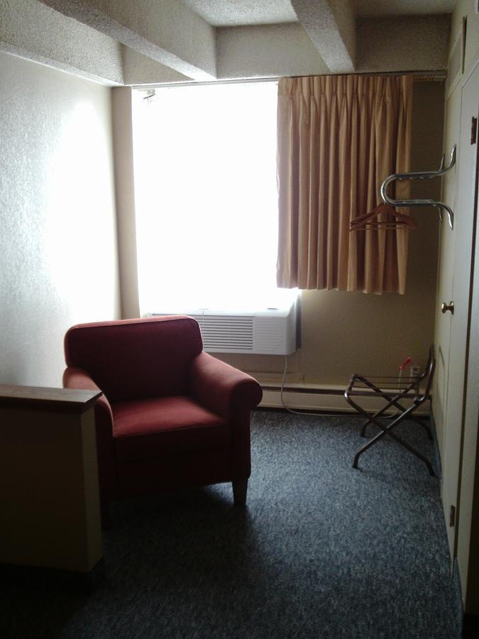 5Th Avenue Inn & Suites Rochester Bagian luar foto
